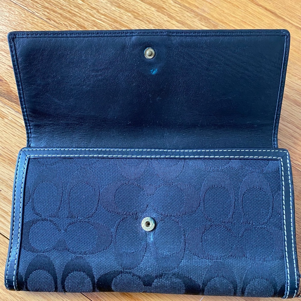 Coach Accordion Wallet In Signature Canvas Gem